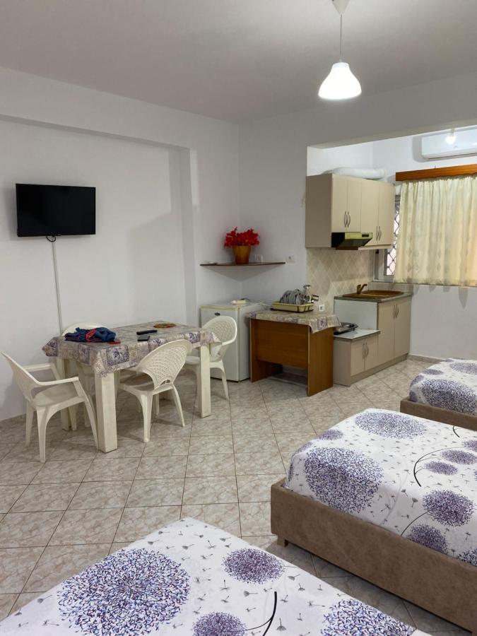 Apartament Roisin Sarandë Eksteriør billede